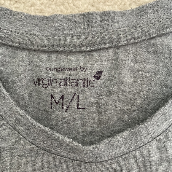 Preloved Virgin Atlantic Men's Oversized Grey Marl Long Sleeve T-Shirt Size UK L - Picture 4 of 10